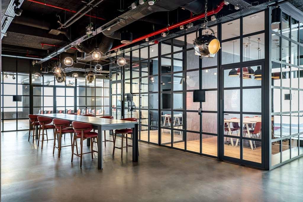 Radisson Red Brussels Hotel Ixelles สิ่งอำนวยความสะดวก รูปภาพ
