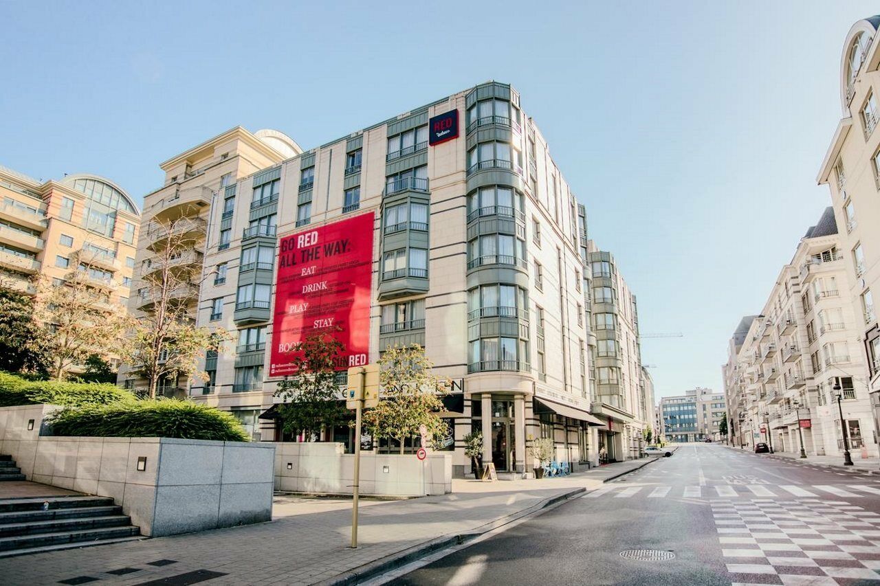 Radisson Red Brussels Hotel Ixelles ภายนอก รูปภาพ